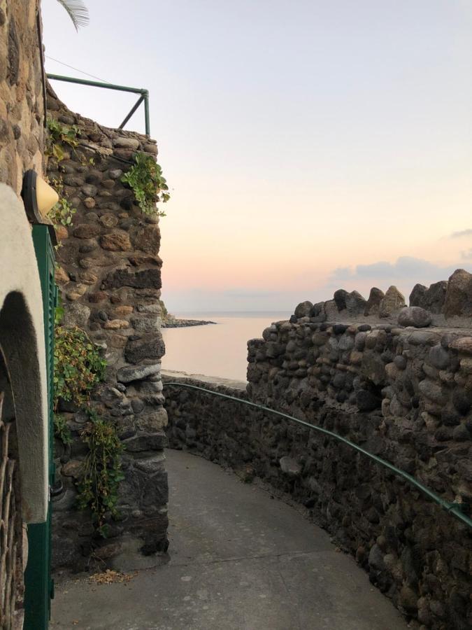 Nelinda Waterfront Accommodation Casamicciola Terme Esterno foto