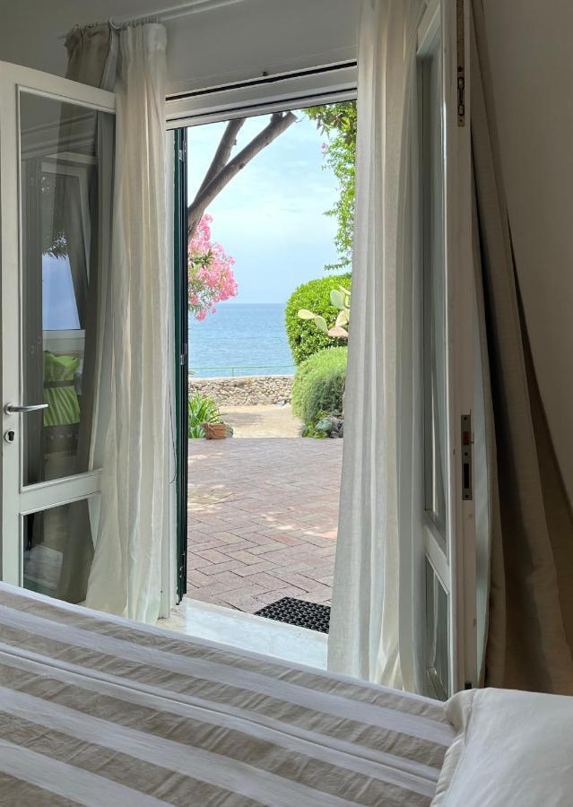 Nelinda Waterfront Accommodation Casamicciola Terme Esterno foto