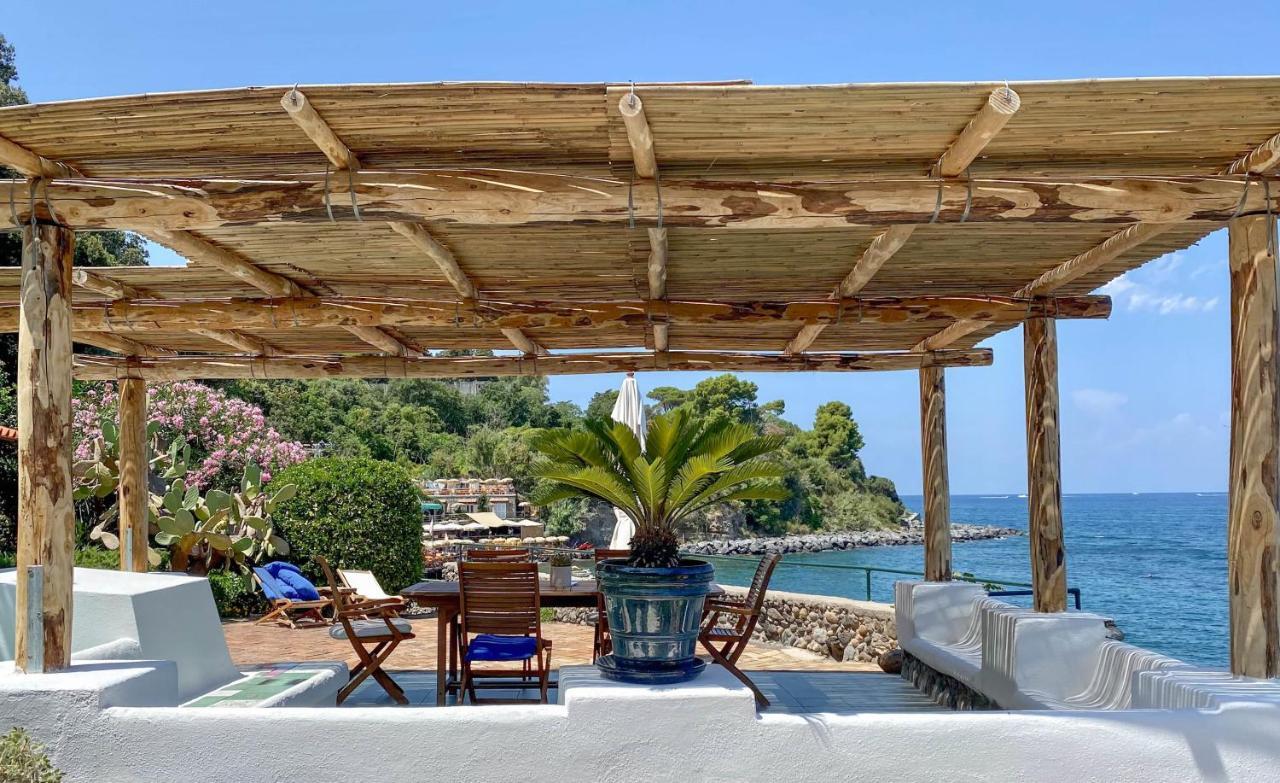 Nelinda Waterfront Accommodation Casamicciola Terme Esterno foto