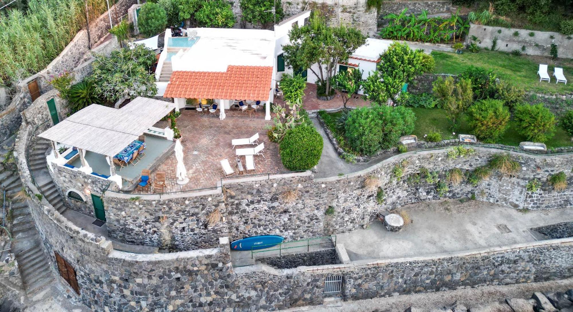 Nelinda Waterfront Accommodation Casamicciola Terme Esterno foto