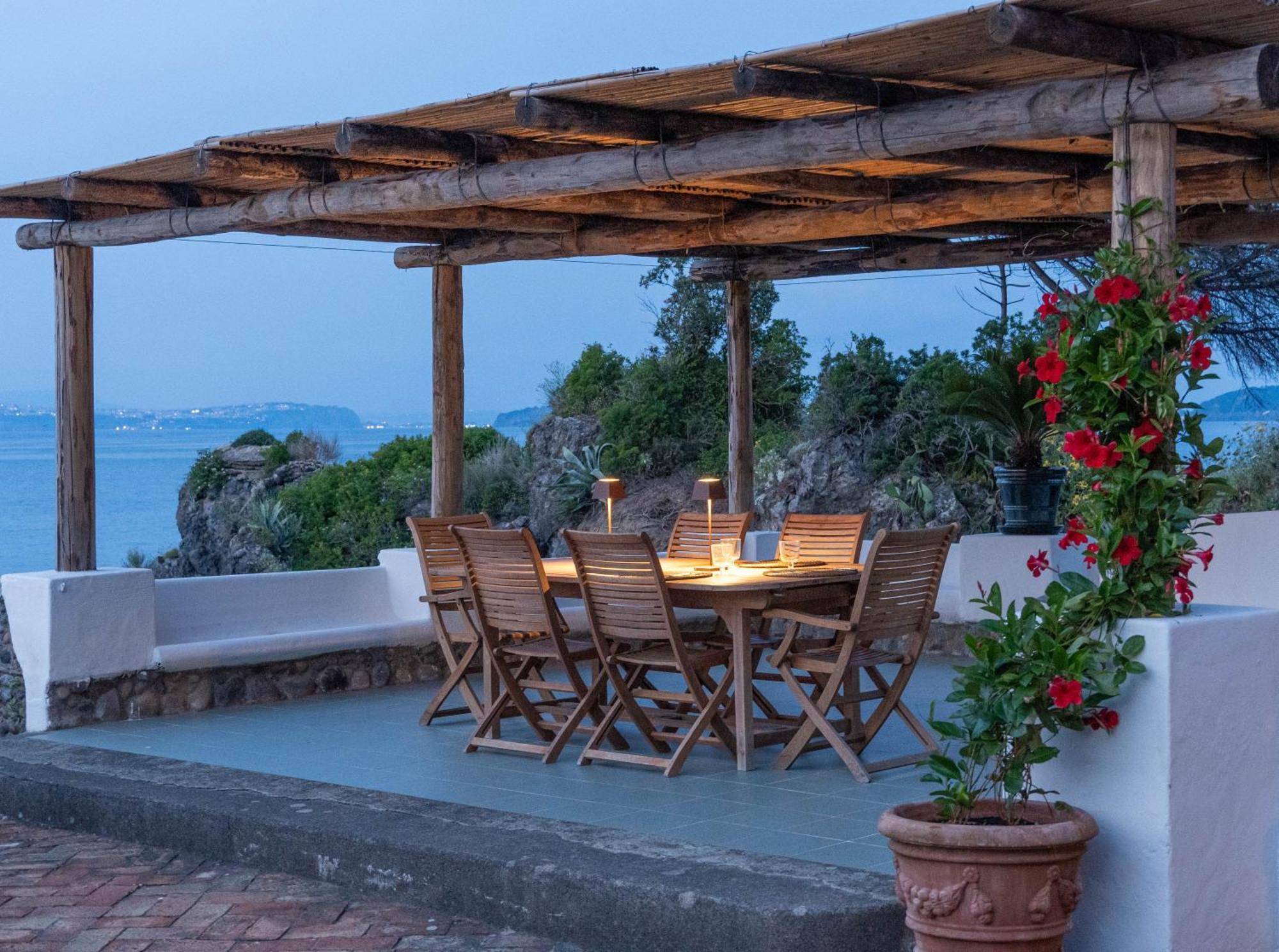 Nelinda Waterfront Accommodation Casamicciola Terme Esterno foto